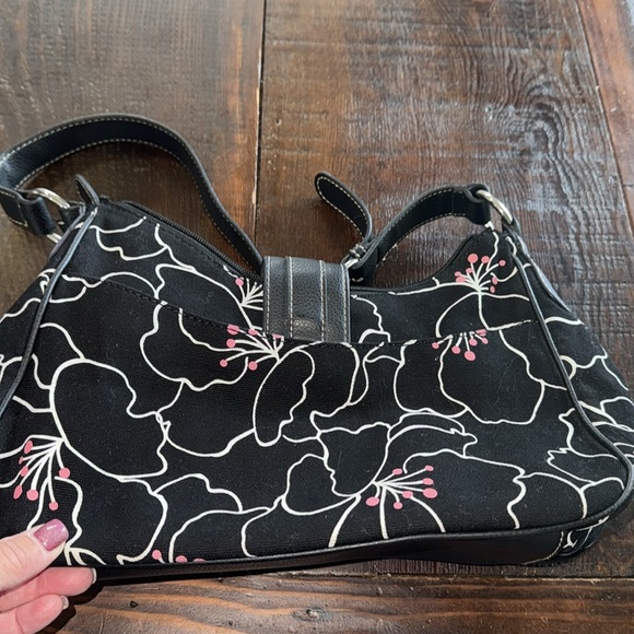 Black and Pink Floral Purse - Picture 2 of 7